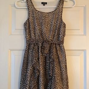 Leopard print dress EUC